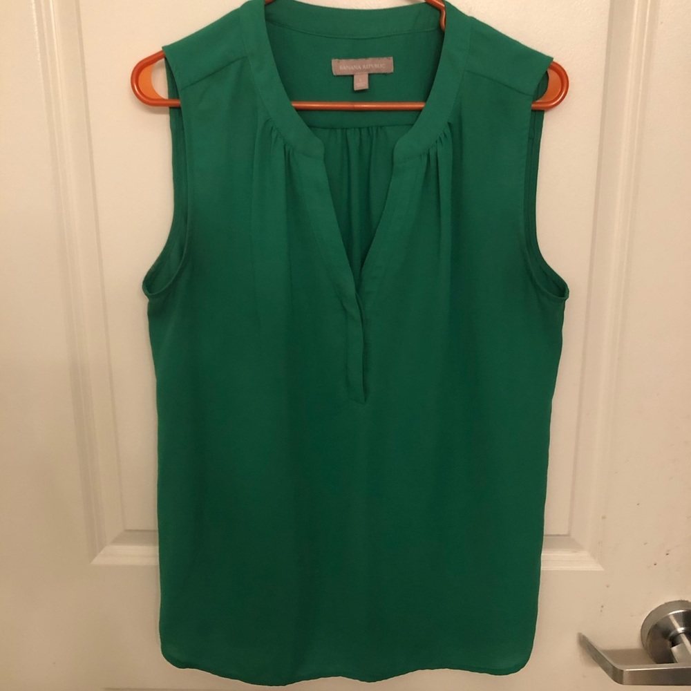 Green Sleeveless Blouse